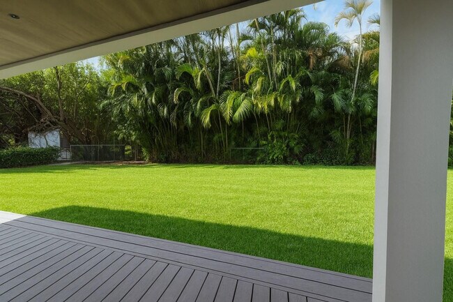 Building Photo - 4919 SW 28th Ave