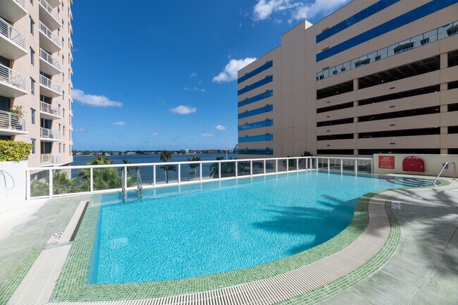Building Photo - 1551 N Flagler Dr