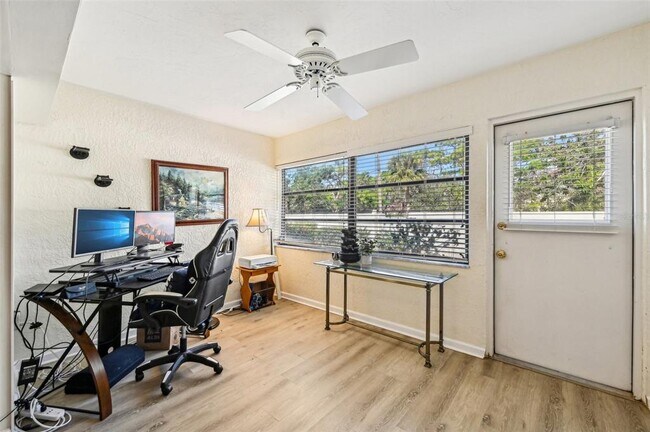 Building Photo - 7245 Wood Creek Dr