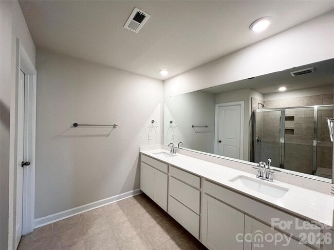 Building Photo - 11819 Midnight Wy