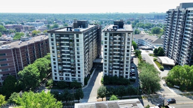 Building Photo - 316 Prospect Ave