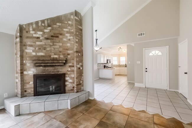 Building Photo - 15243 Peachmeadow Ln
