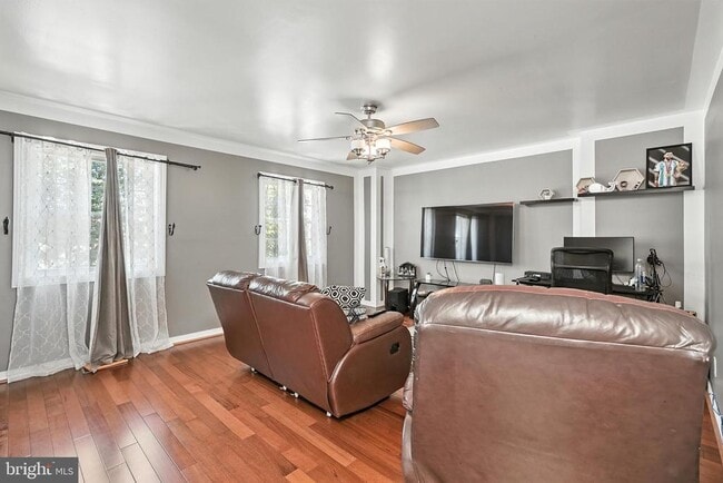 Building Photo - 14727 Bentley Square