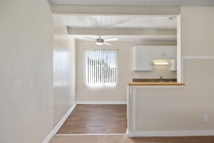Building Photo - Sea Breeze Garden Apartments