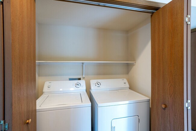 Building Photo - 509-511 Glenstone Dr.