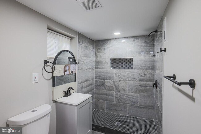 Building Photo - 5809 Eurith Ave