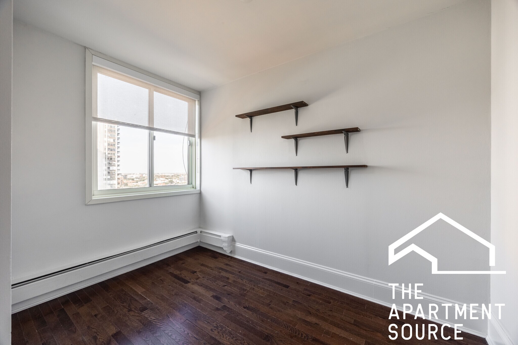 Building Photo - 1337 N Dearborn St