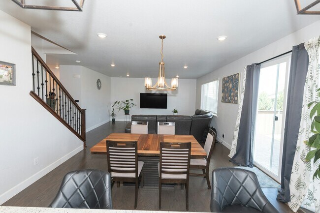 Building Photo - 13534 Tree Sparrow Ln
