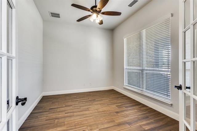 Building Photo - 3317 Creekhaven Dr