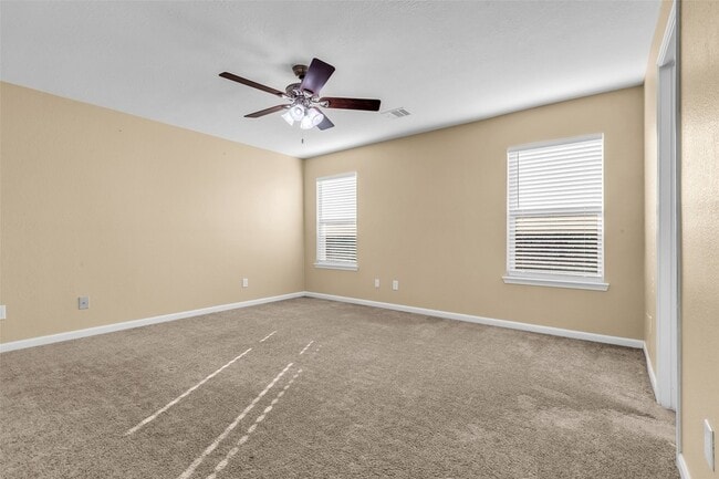 Building Photo - 1608 Pointe Leone