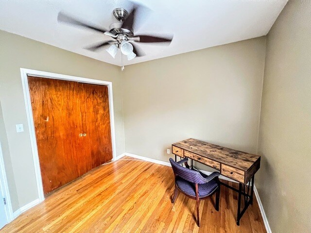 Building Photo - 4752 N Lotus Ave
