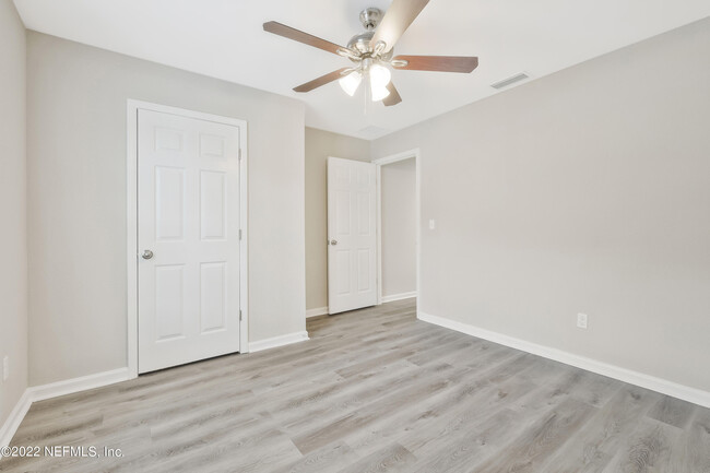 Building Photo - 78125 Saddle Rock Rd