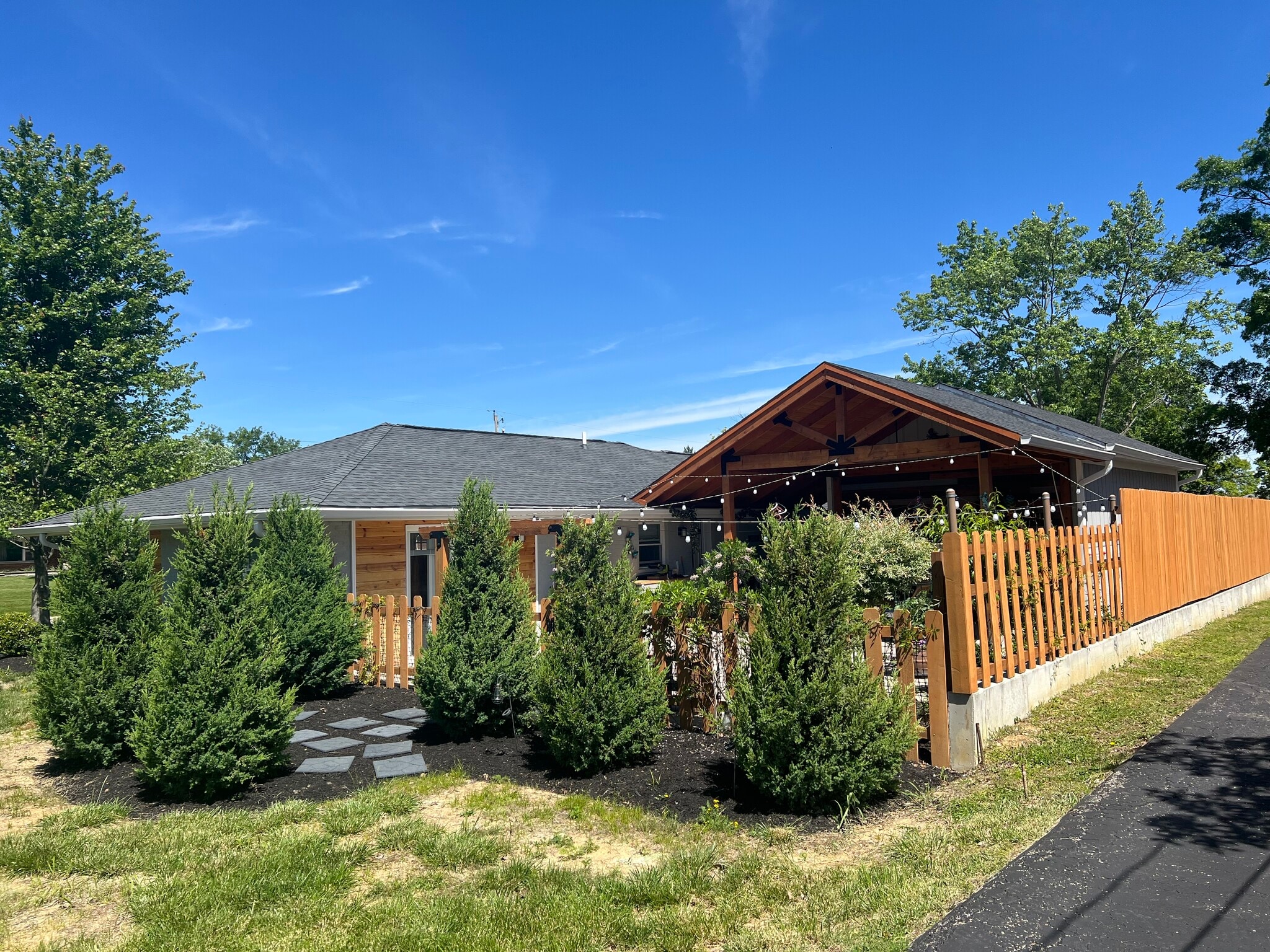 Building Photo - 8400 Gwilada Dr