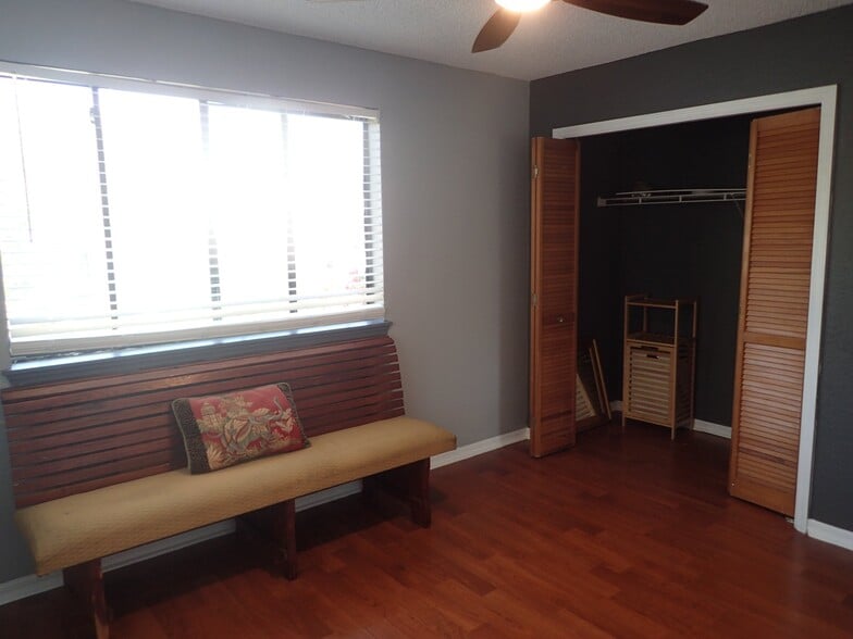 Building Photo - 9614 Tara Cay Ct