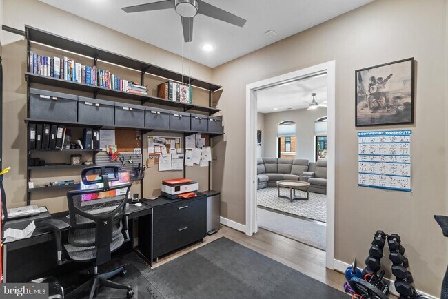 Building Photo - 5 Stationmaster St SE