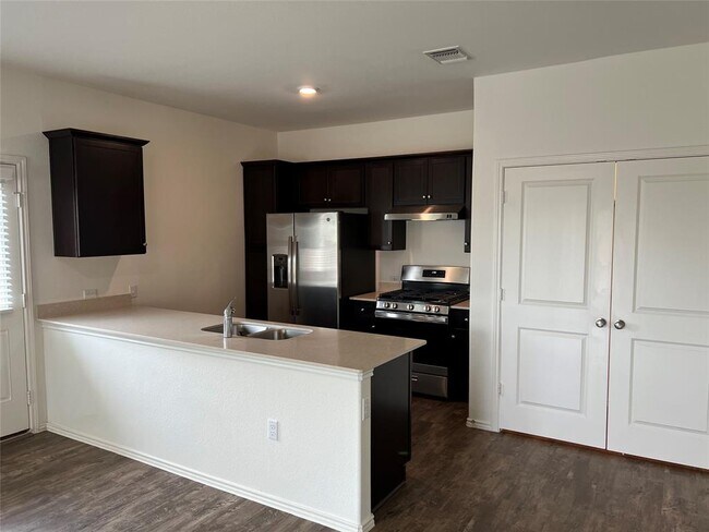 Building Photo - 7501 Ivy Trellis Trl