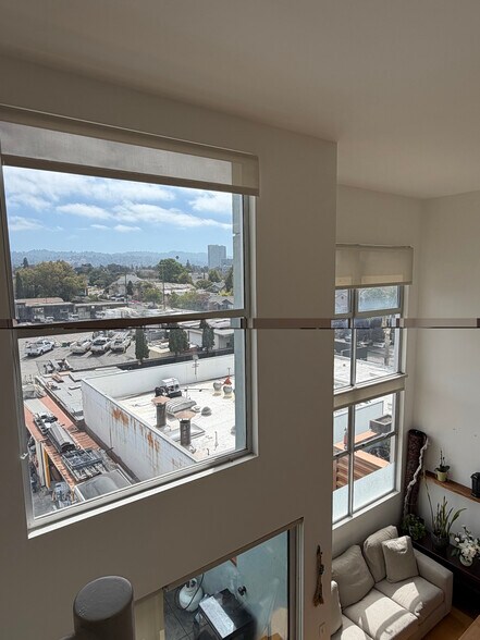 Building Photo - 3960 Adeline St