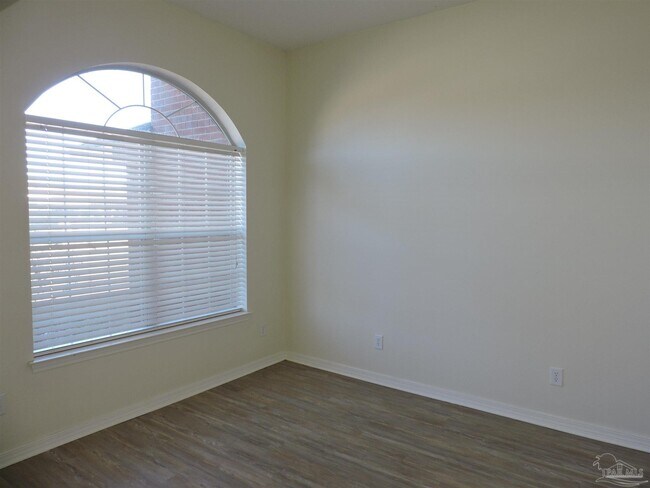 Building Photo - 6837 Fort Deposit Dr