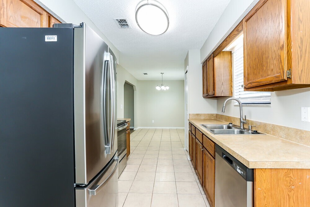 Building Photo - 8804 Falcon Trace Dr S
