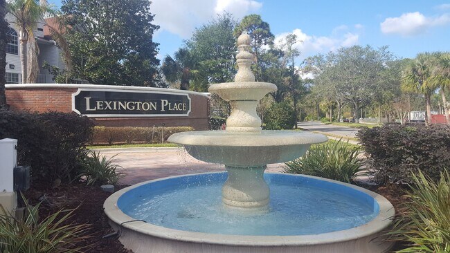 Building Photo - Lexington Place - 1134