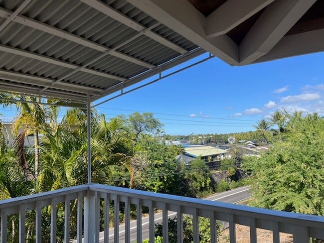 Building Photo - 3 Bedroom / 3 Bath Home with Ocean Views and World Class Surfing on Ali'i Dr