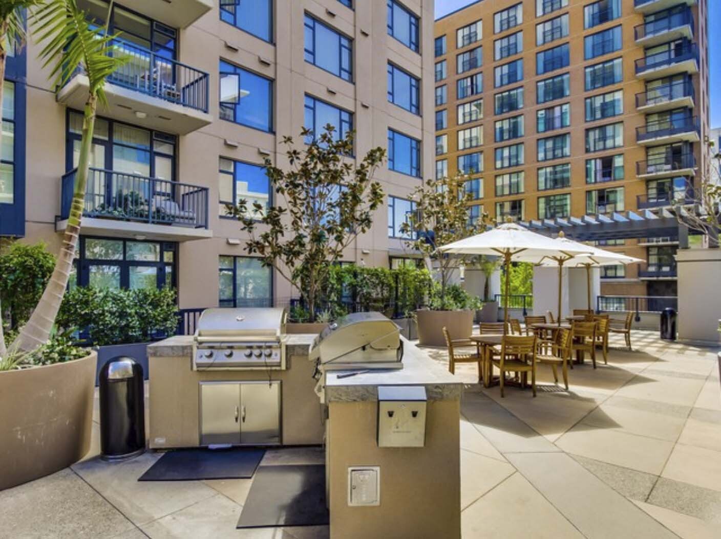 Building Photo - 530 K St