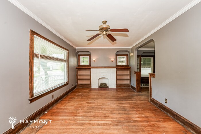 Building Photo - 9509 Rosewood Ave