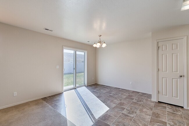 Building Photo - 1052 N Star Bright Ln
