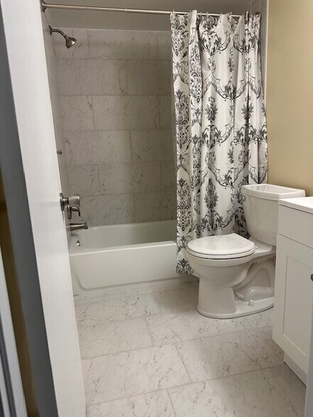 Building Photo - 3315 Johns Ct