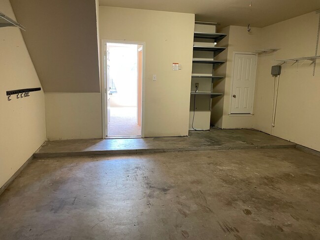 Building Photo - Applications Received! Bright & Spacious 3BR/2.5BA with Loft and Two-Car Garage in Sendero Springs