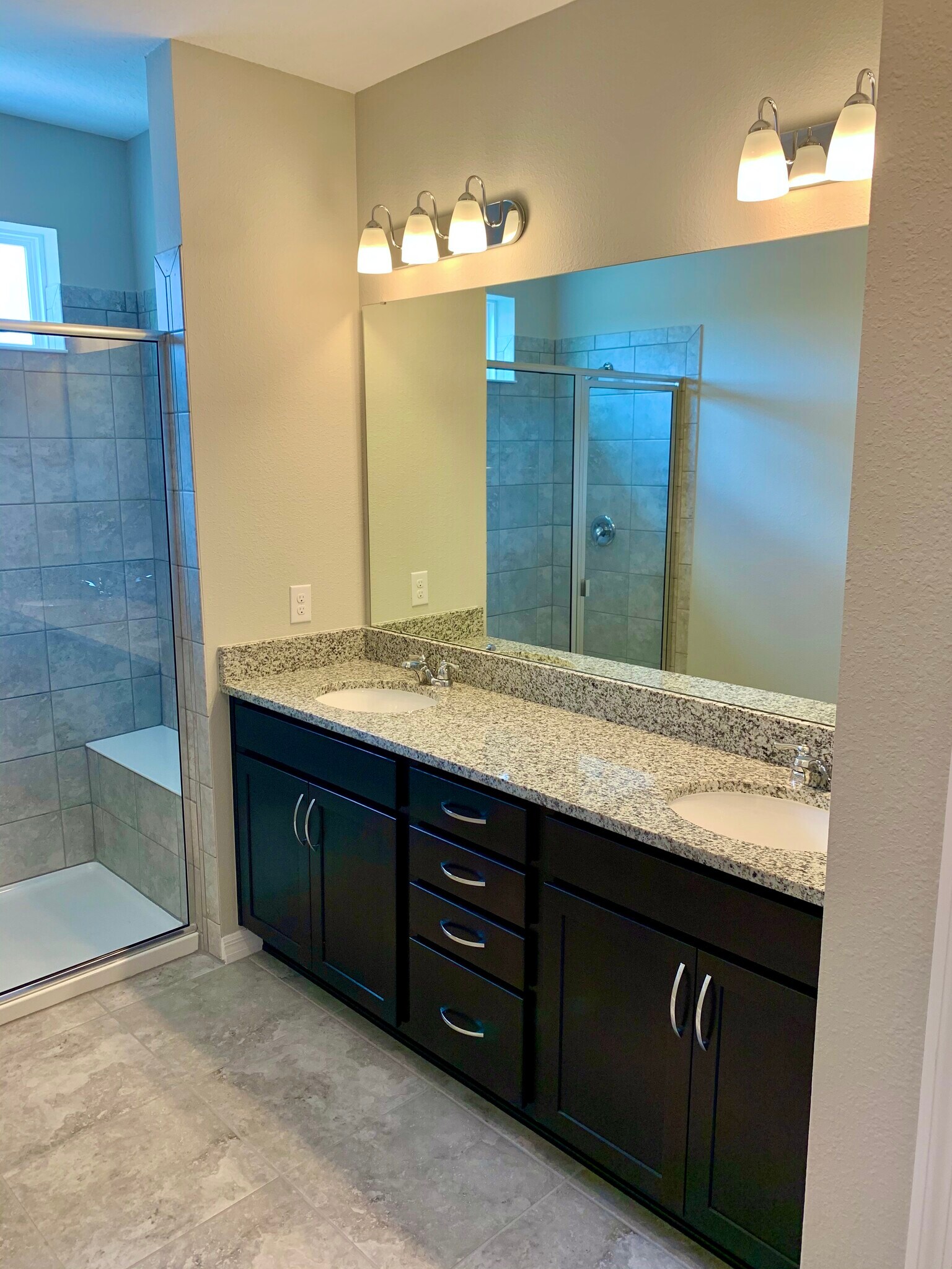 Building Photo - 16066 Micelli Dr