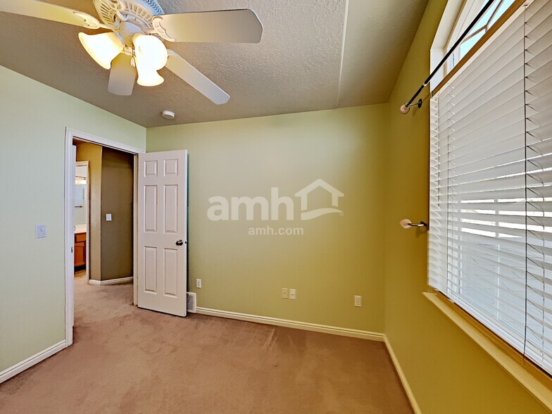 Building Photo - 4116 S 2650 W