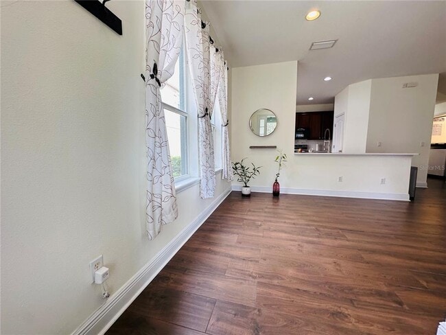 Building Photo - 10801 Spider Lily Dr