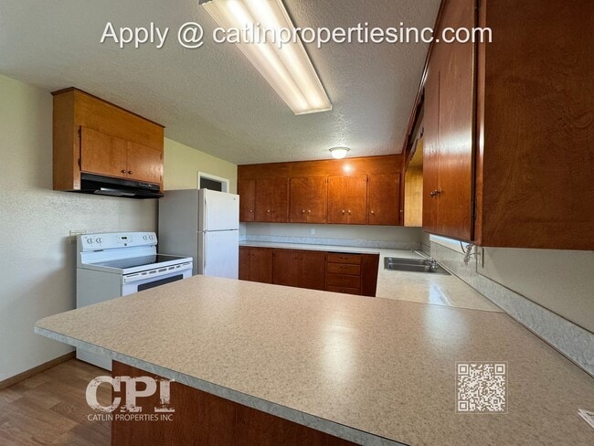 Building Photo - 3400 Columbia Heights Rd