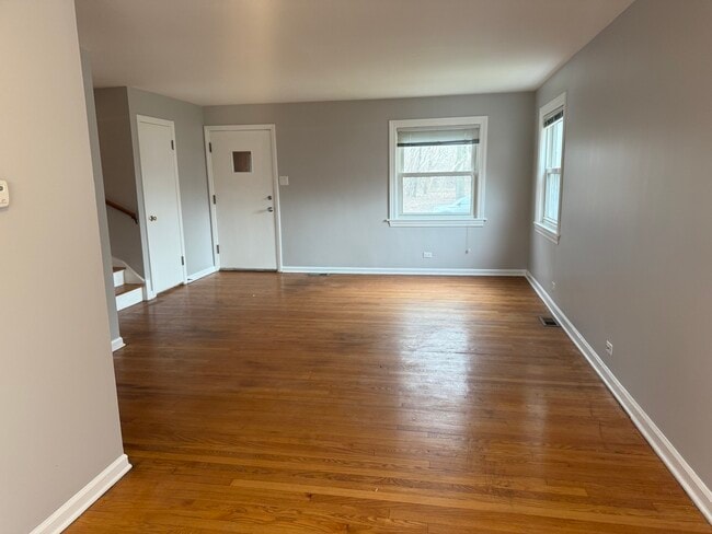 Building Photo - 6541 N Kedzie Ave