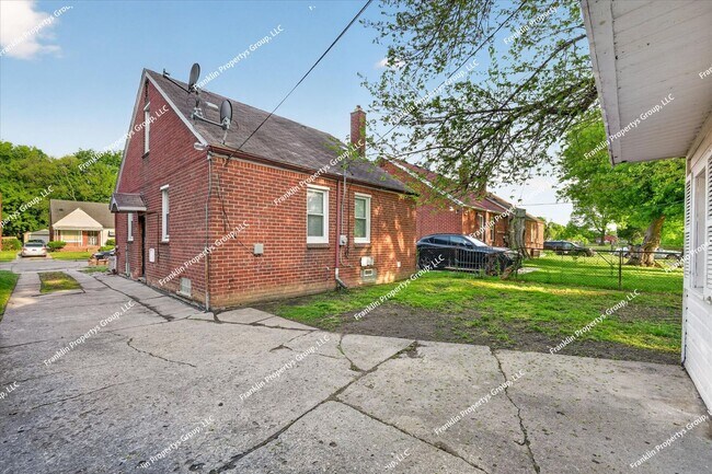 Building Photo - Fully Renovated 3-Bedroom Brick Bungalow in Detroit, 48235