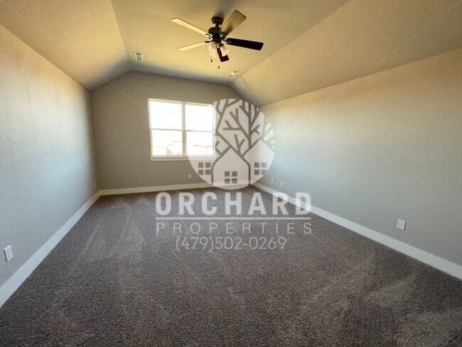 Building Photo - Tontitown- Single-Family Home- Spacious Kennedy Bonus Plan - 5th Bedroom/Bonus Room