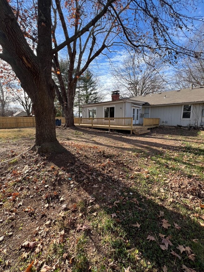 Building Photo - 4 bedroom/3 baths house