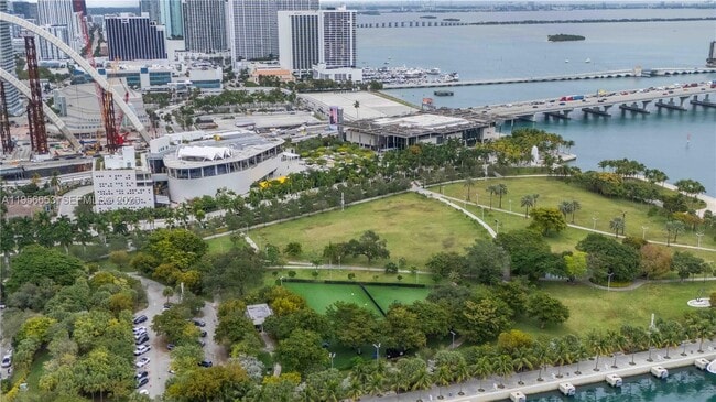 Building Photo - 11 NE 6th St