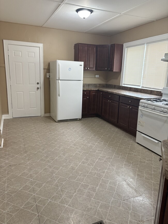 Building Photo - 12027 S Lafayette Ave