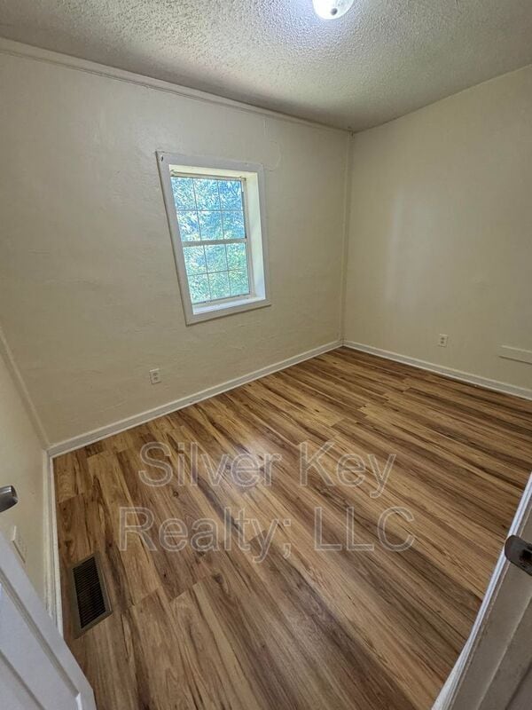 Building Photo - 1432 Niles Ferry Rd