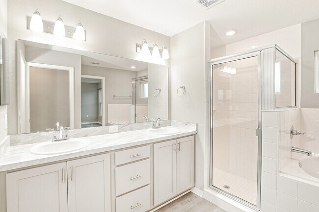 Building Photo - 2590 San Marco Wy