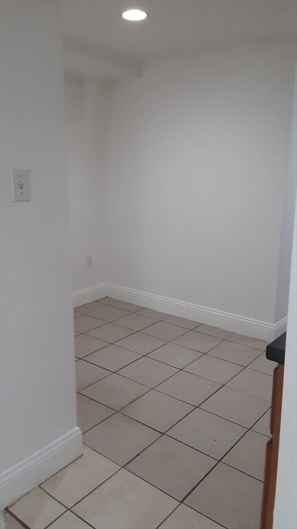 Building Photo - 104 Beacon St