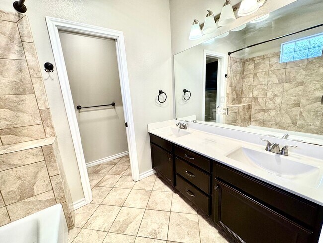Building Photo - 3 bed 2.5 bath - Cooper ISD