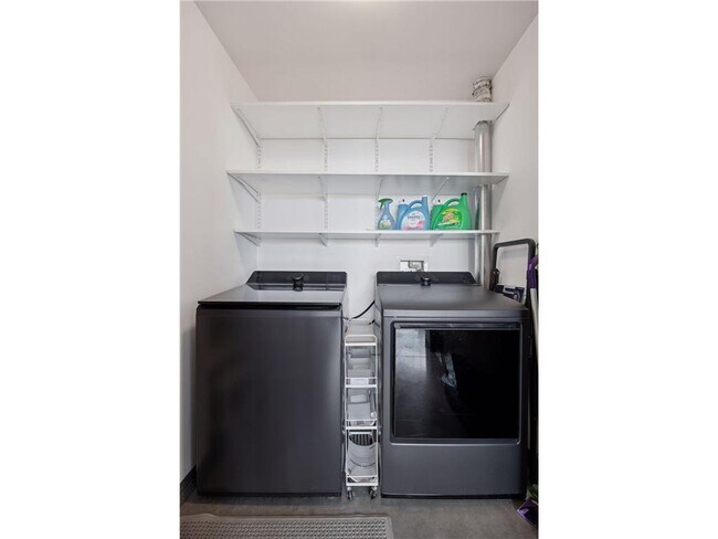 Building Photo - 730 Stinson Blvd NE