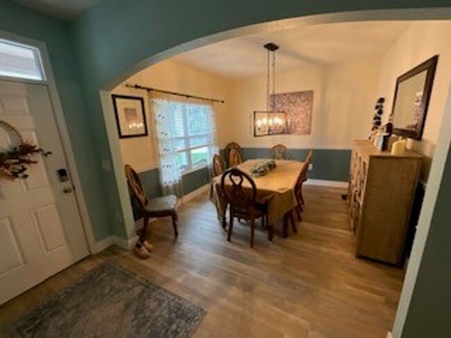 Building Photo - 5/3 Chestnut Village Home