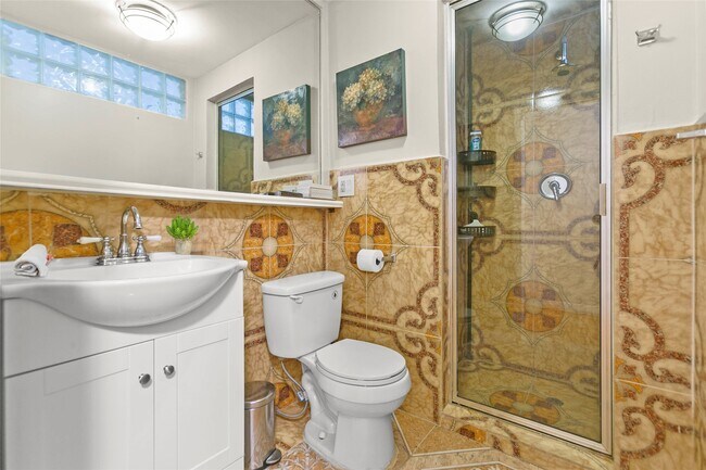 Building Photo - 3641 Deal St