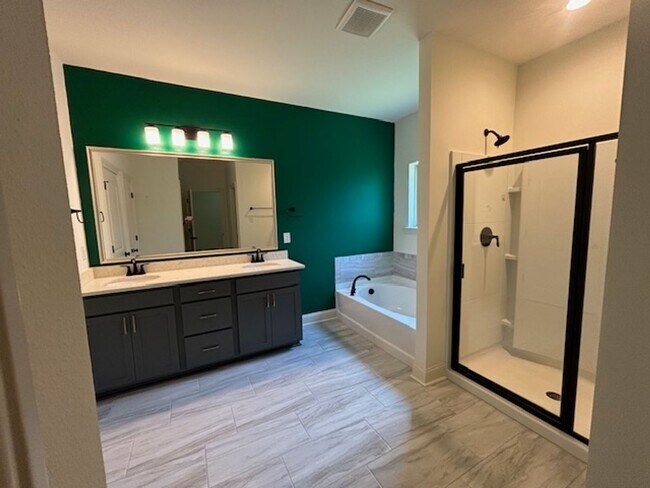 Building Photo - Prairieville on Queen Street