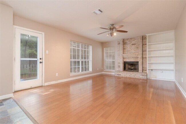 Building Photo - 5215 Heathervale Ct