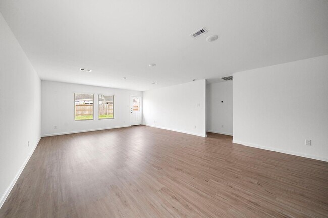 Building Photo - 27142 Breakaway Ln